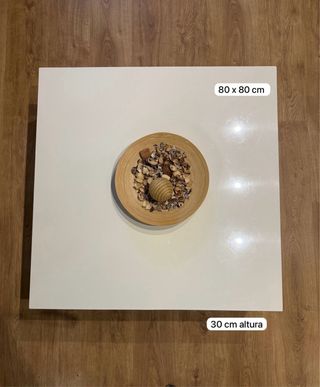 Mesa auxiliar cuadrada