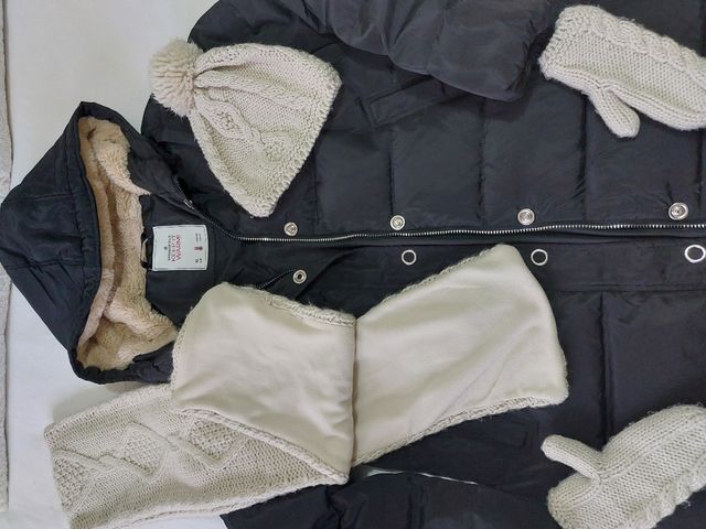 Abrigo plumas T. XL ,gorro, bufanda.