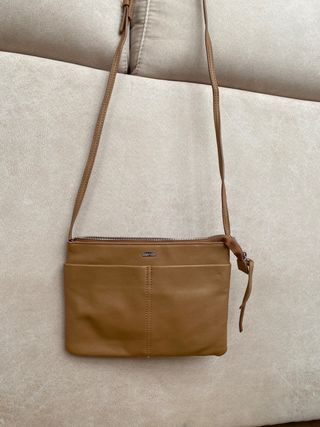 Bolso color camel parfois correa regulable