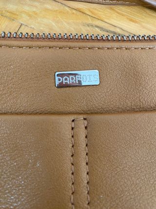 Bolso color camel parfois correa regulable