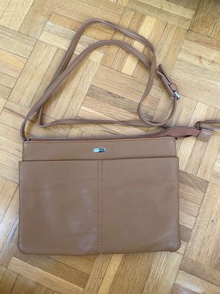 Bolso color camel parfois correa regulable