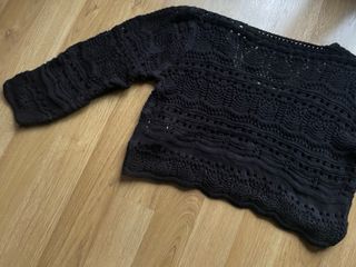 Jersey negro crop troquelado agujereado T.M T.L