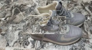 Zapatillas grises Gioseppo. Talla 37