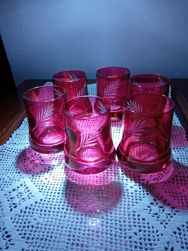 Sei bicchieri vintage rosa lampone