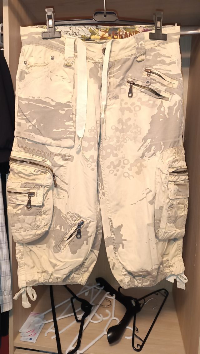 Pantalón corto multi bolsillos 