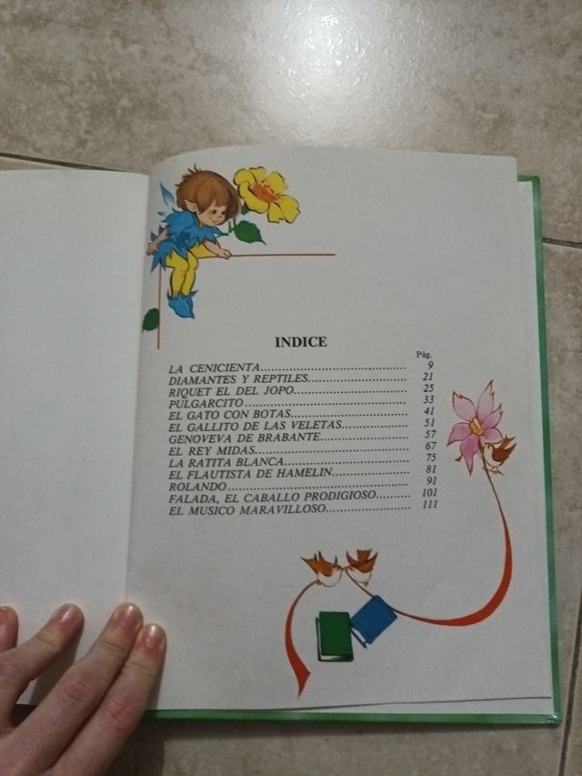 Cuentos De Perrault/the Tales of Perrault (Spanish Edition)