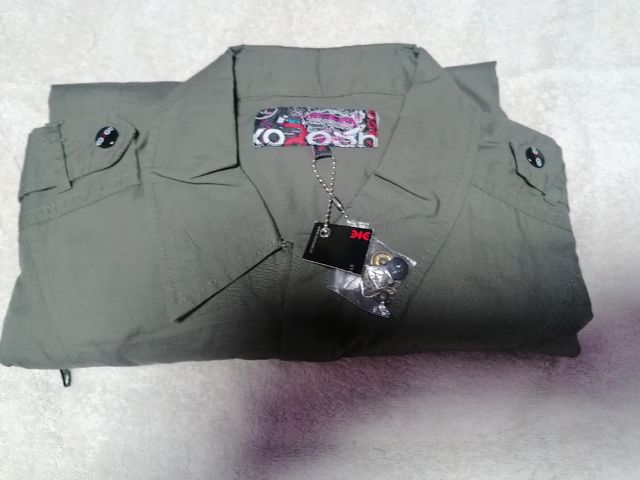 CAMISA KOROSHI XL NUEVA CON ETIQUETA