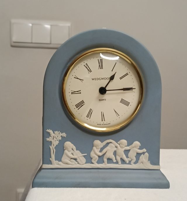 Reloj de cerámica inglesa