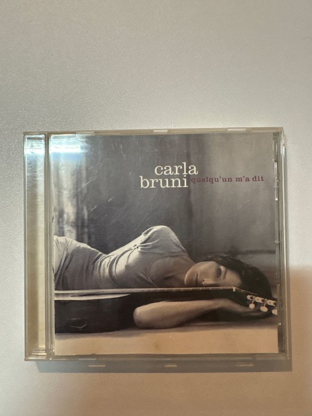 CD Carla Bruni: Quelqu’un m’a dit
