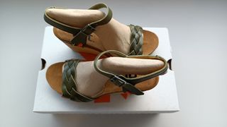 Sandalias ART sin estrenar, caqui, 38