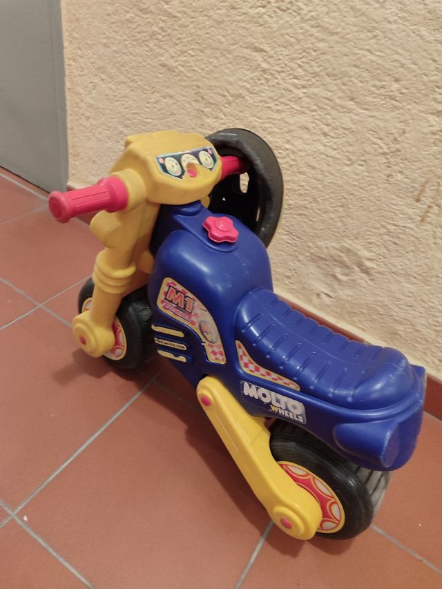 Moto para niño pequeño