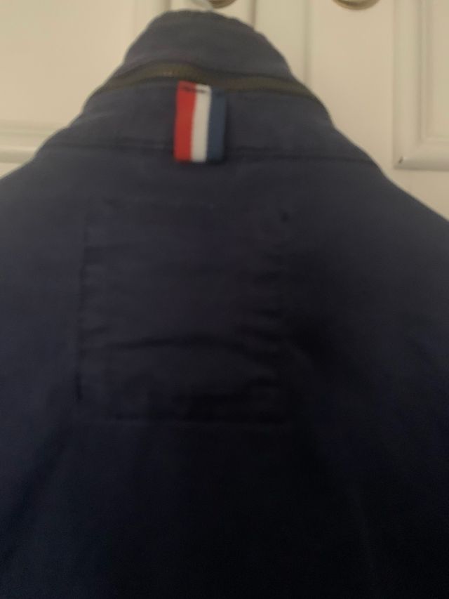 Tres cuartos entre tiempo