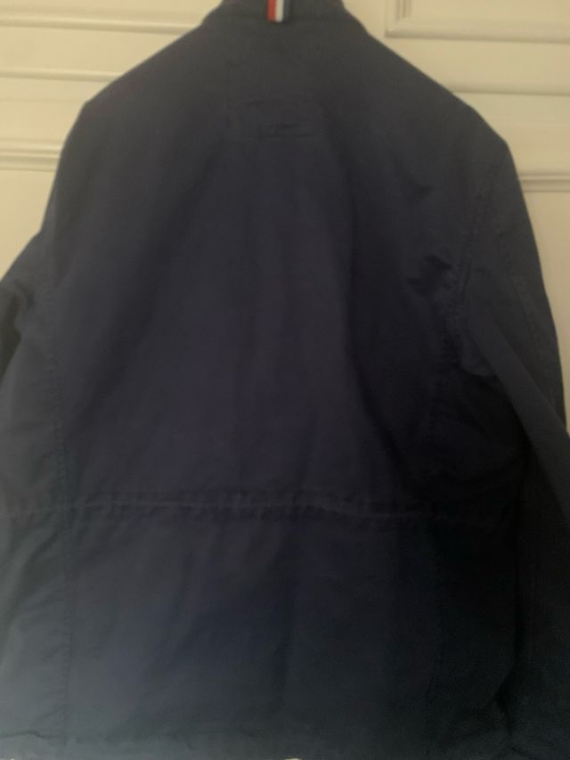 Tres cuartos entre tiempo