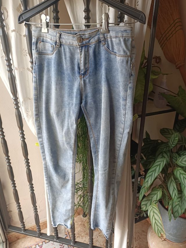 Bonito pantalón vaquero Mulaya