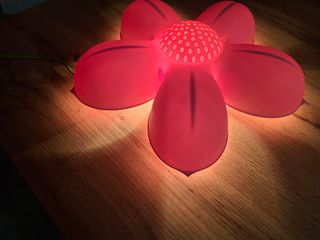 Lámpara rosa forma de flor ikea