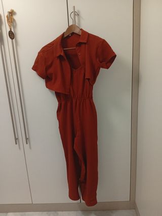 Conjunto de mono y chaqueta 