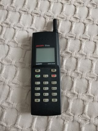 Teléfonos móviles antiguos.