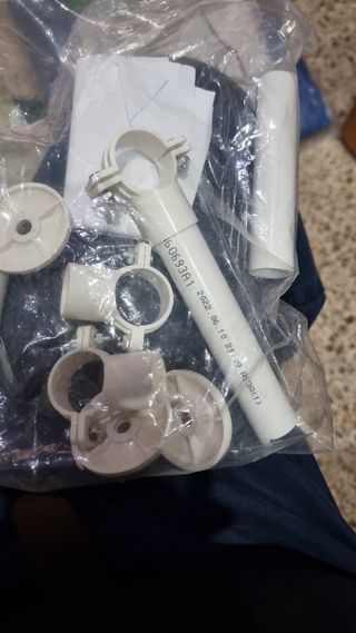Abrazaderas de tubería de agua