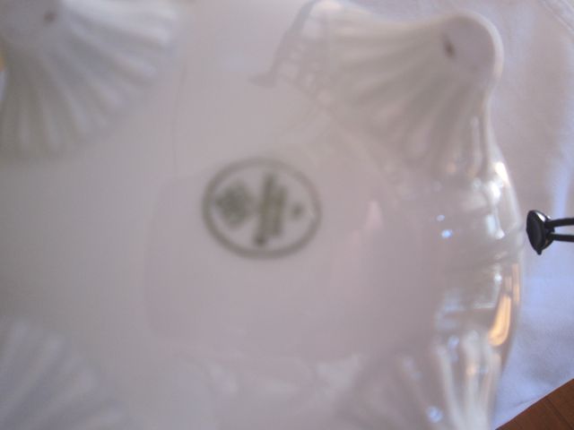 caffettiera teiera anni 80 in porcellana bianca