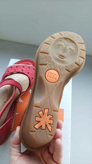 Sandalias Art sin estrenar, rojo, 39
