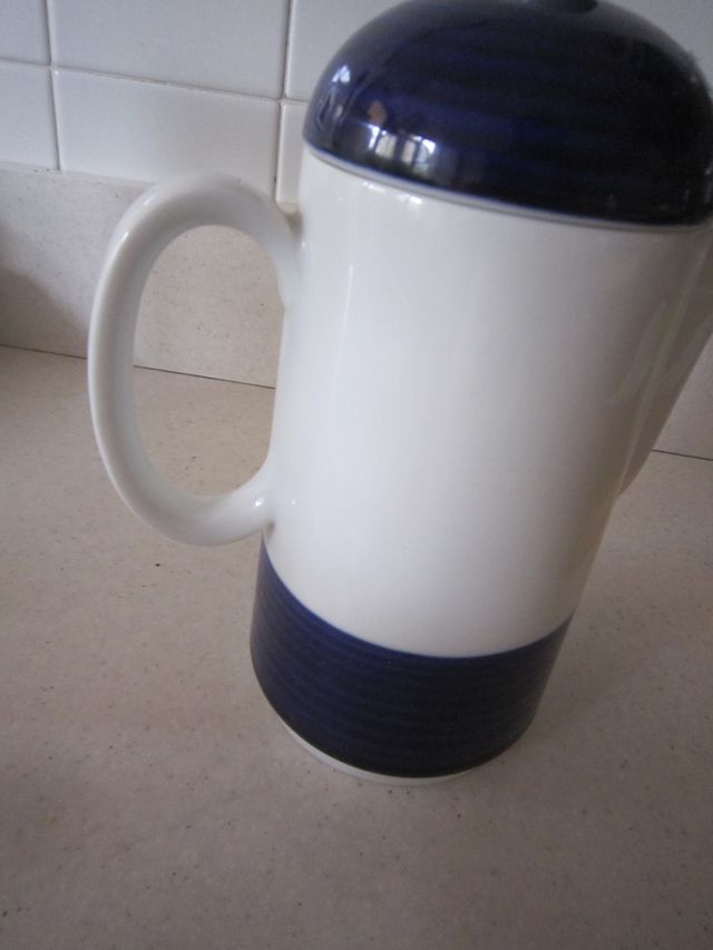 caffettiera / teiera vintage bianca blu