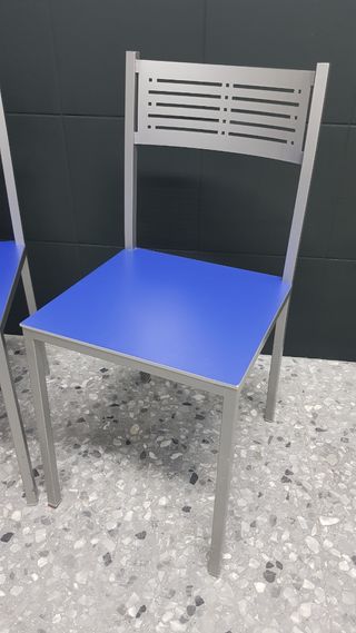 Sillas metálicas de cocina
