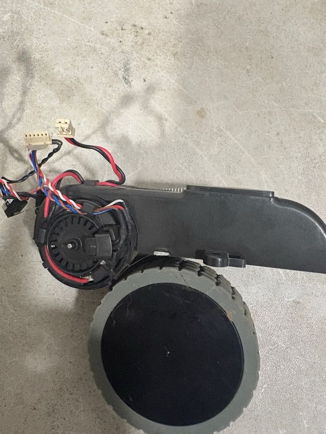 ECOVACS SERIE 900 RUEDAS