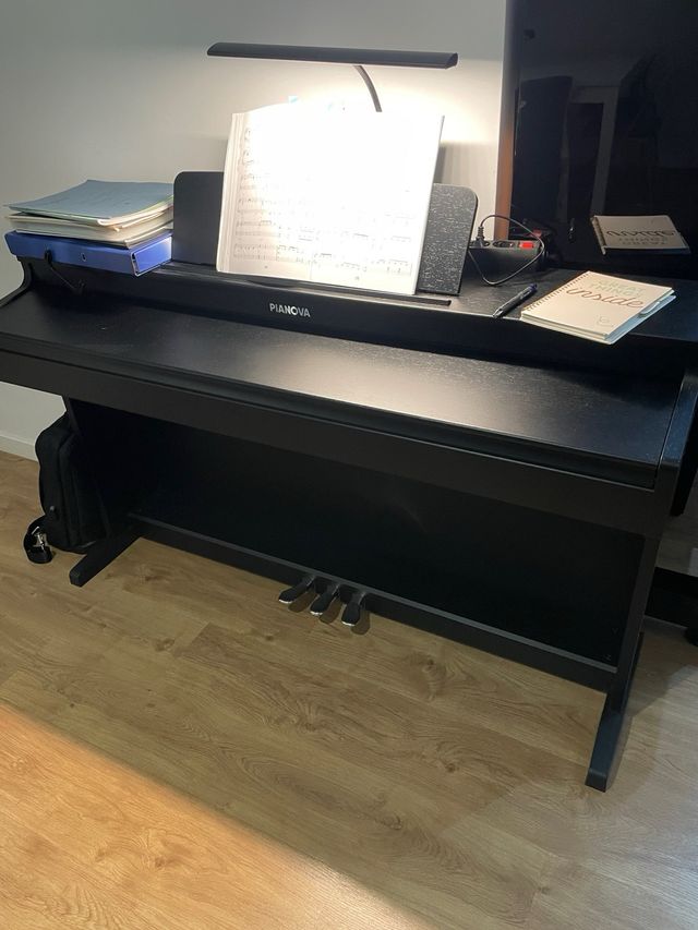 Piano eléctrico pianova p193