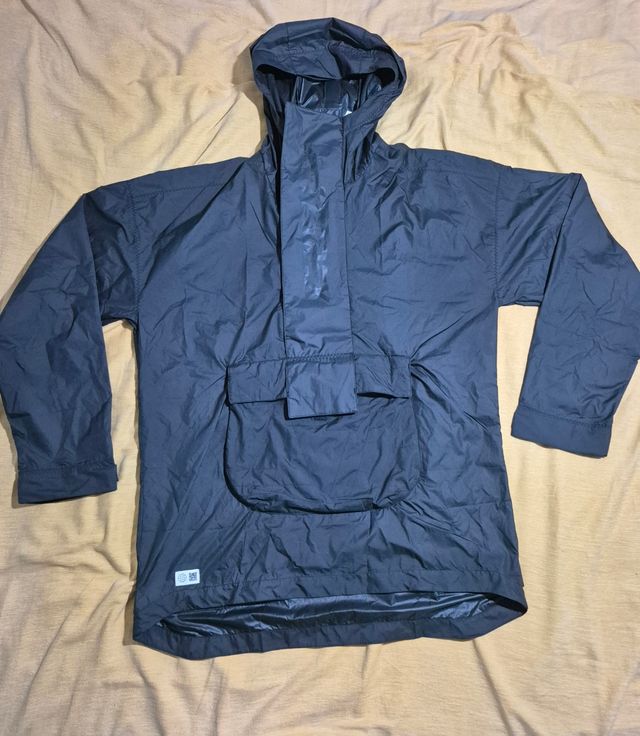 Cortaviento adidas TERREX talla M megro