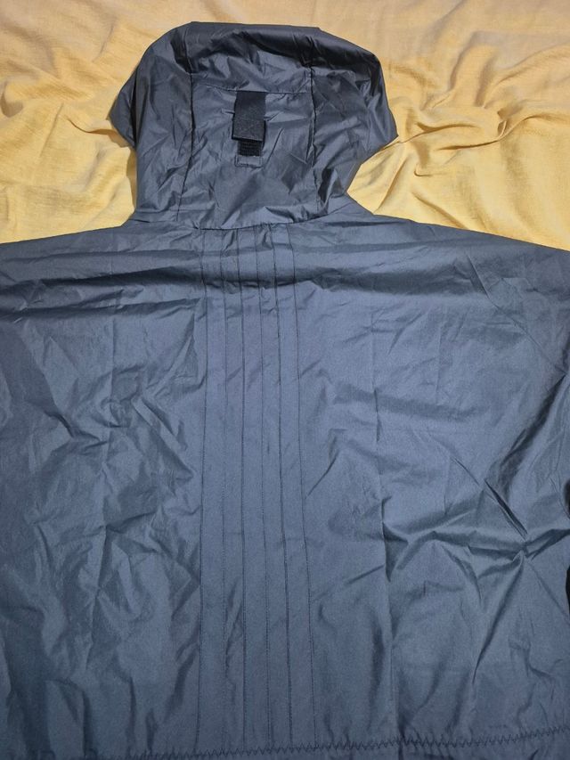 Cortaviento adidas TERREX talla M megro