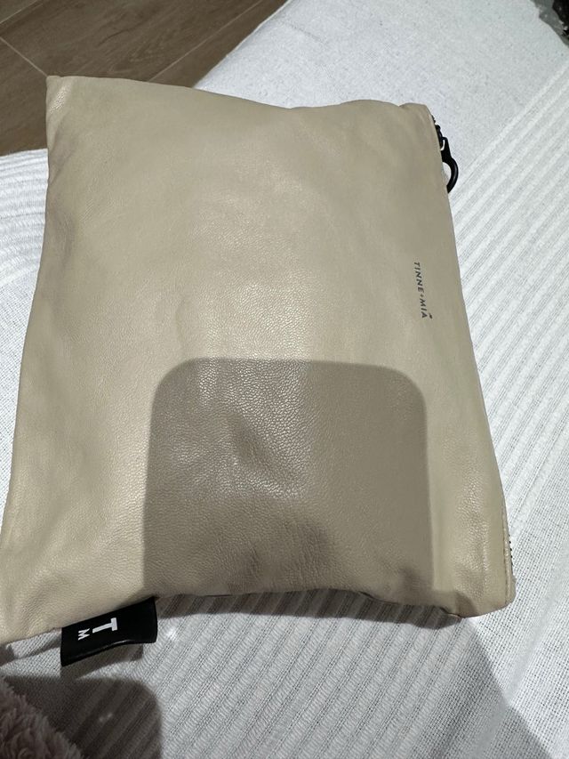 Bolsa de hombro con bolsa para plegarla