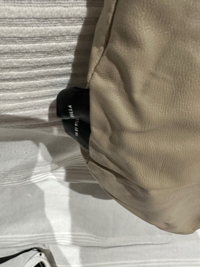 Bolsa de hombro con bolsa para plegarla