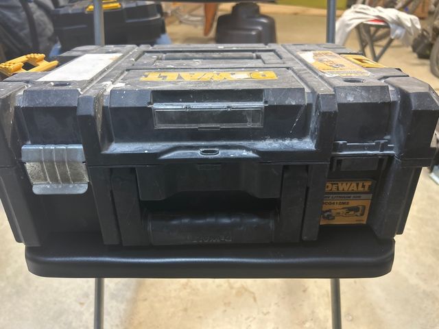 Radial Dewalt. 
No acepto ofertas.
