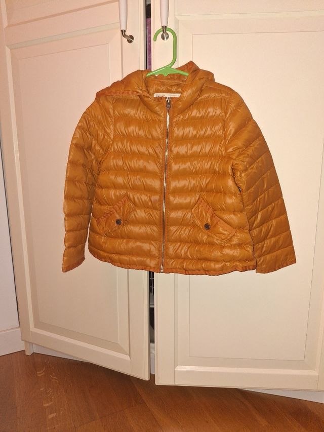 Casaco de penas para menina