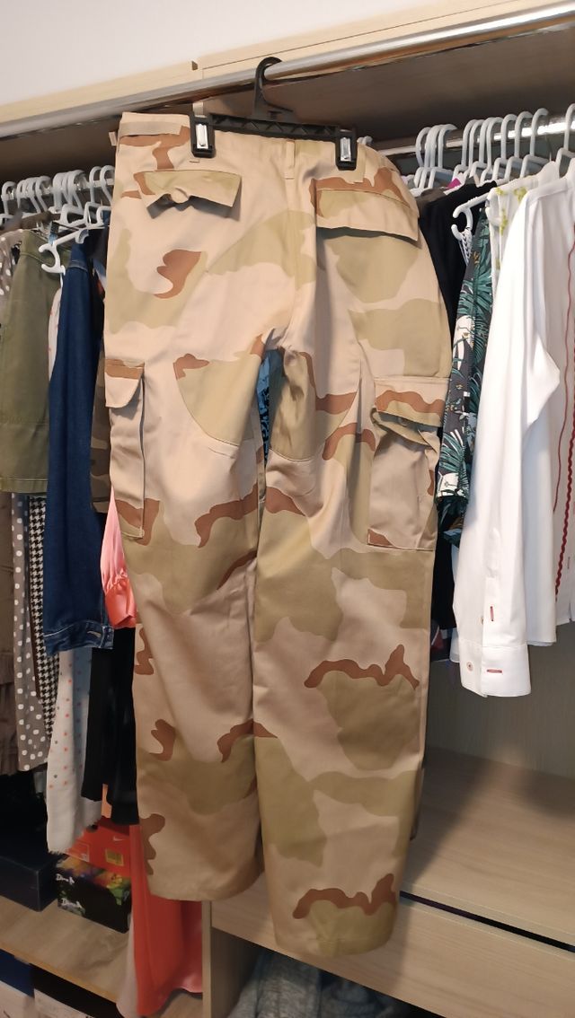 Pantalón camuflaje mujer 