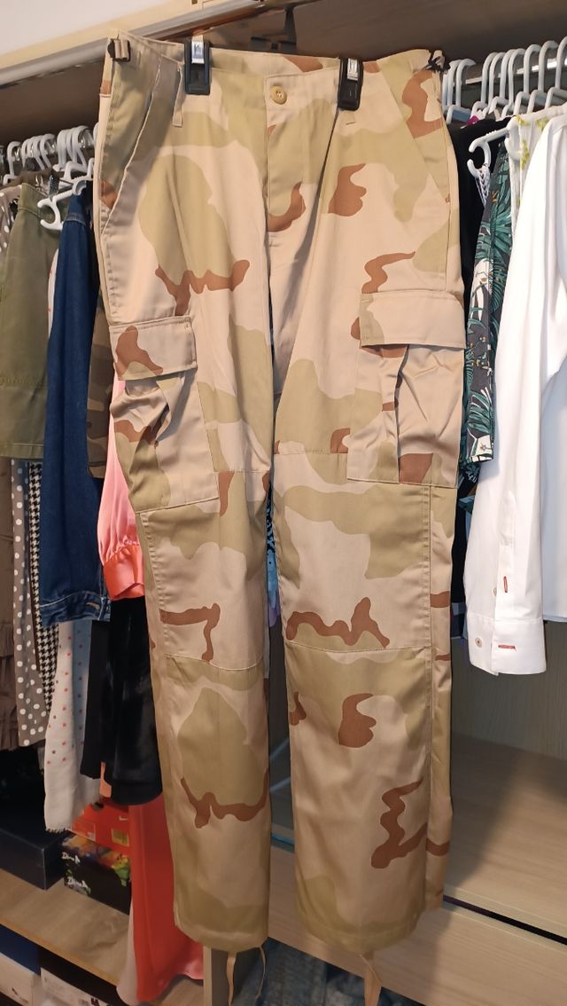 Pantalón camuflaje mujer 