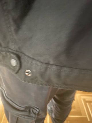 Cazadora vaquera de hombre Levis negra acolchada