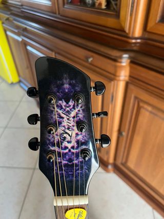 Chitarra acustica Lindo