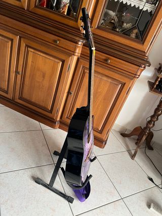 Chitarra acustica Lindo