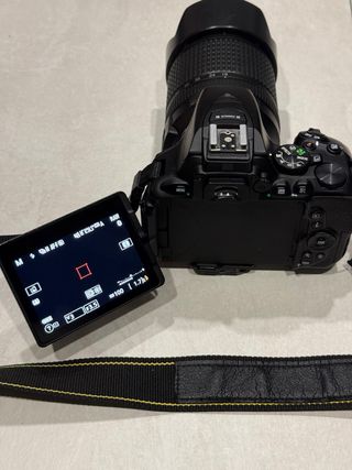 Nikon D 5600 con optica nikon/af nikkor 18140