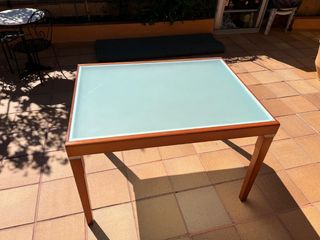 Mesa de comedor con sillas