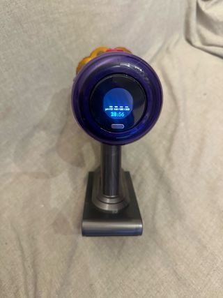 Aspirapolvere dyson v12 LEGGERE descrizione 