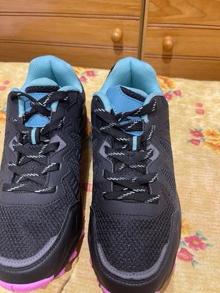 Deportivas Mountain Pro. n38. Del Corte Inglés.