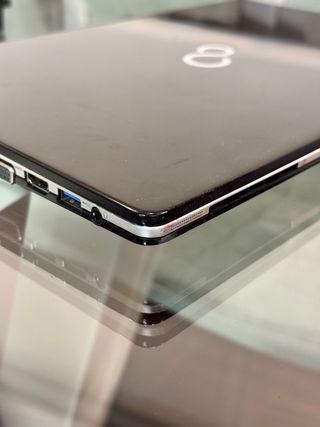 Portatil Fujitsu 14 i5 12 GB 250GB