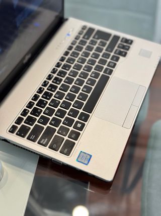 Portatil Fujitsu 14 i5 12 GB 250GB