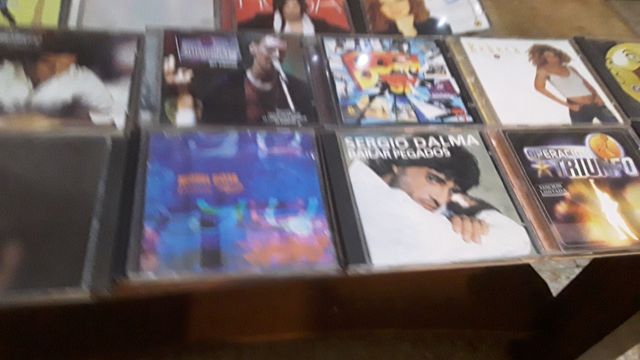 Lote de 24 cd