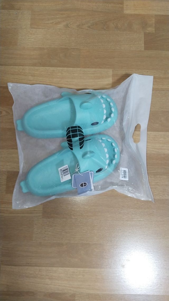 chanclas de tiburón