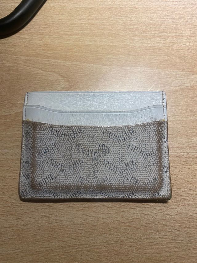 Tarjetero goyard