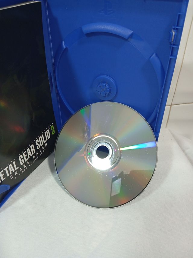 METAL GEAR SOLID 3 SNAKE EATER PS2