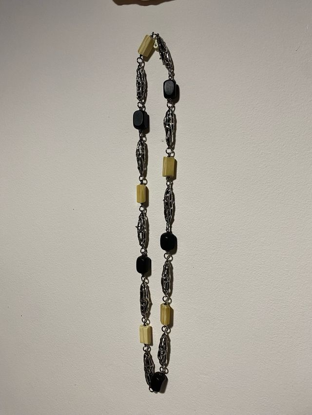 Collar Presmanes Joyeros plata marfil y ebano.